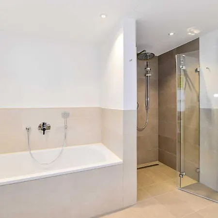 Luxus Am Toskanapark - Luxus-ferienwohnung, Seenah Und Exklusiv Lägenhet